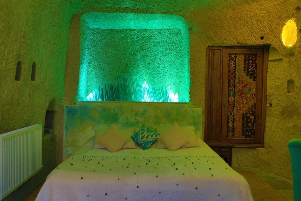 Blue Valley Cave Hotel 于尔居普 客房 照片