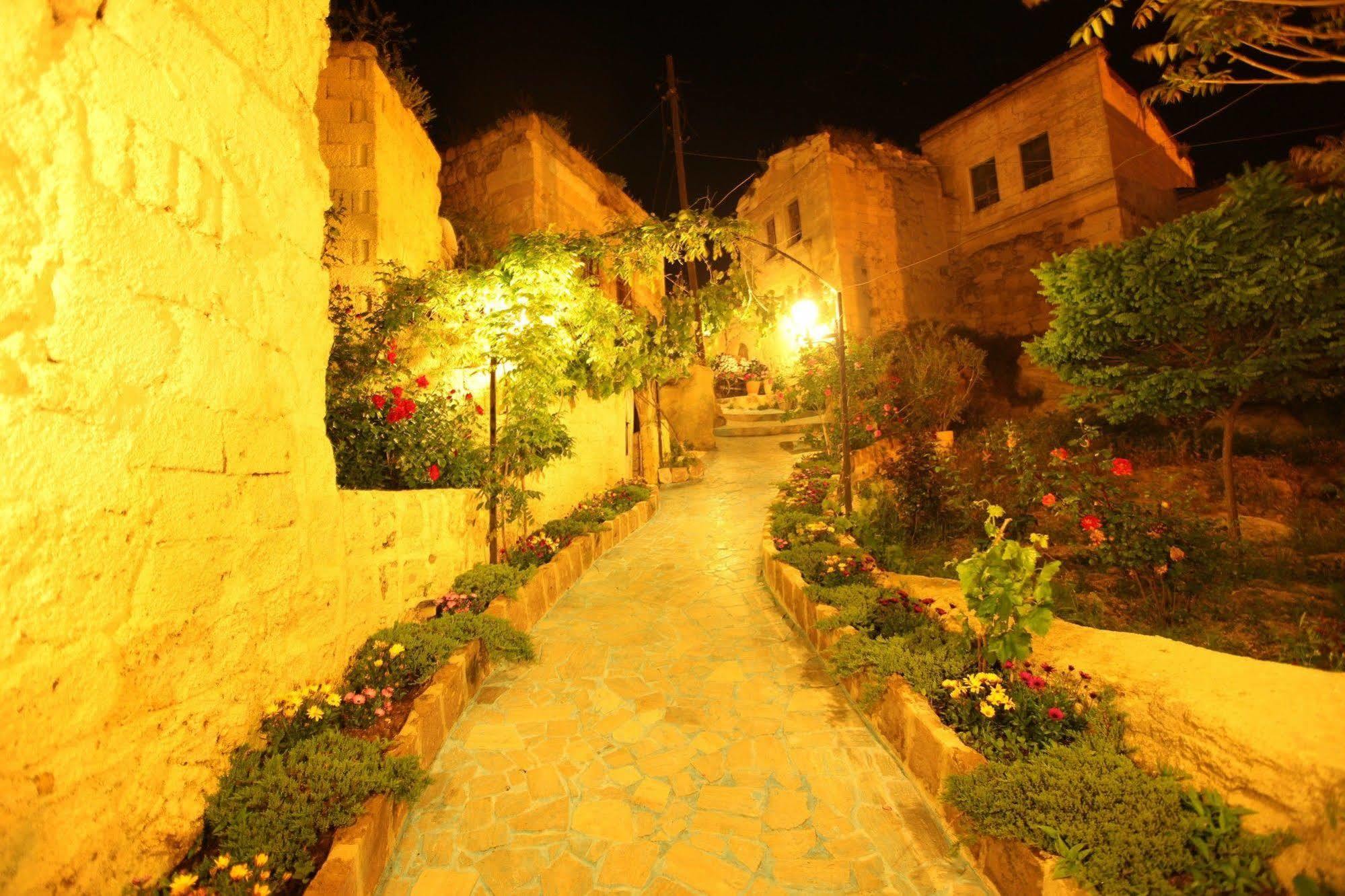 Blue Valley Cave Hotel 于尔居普 外观 照片